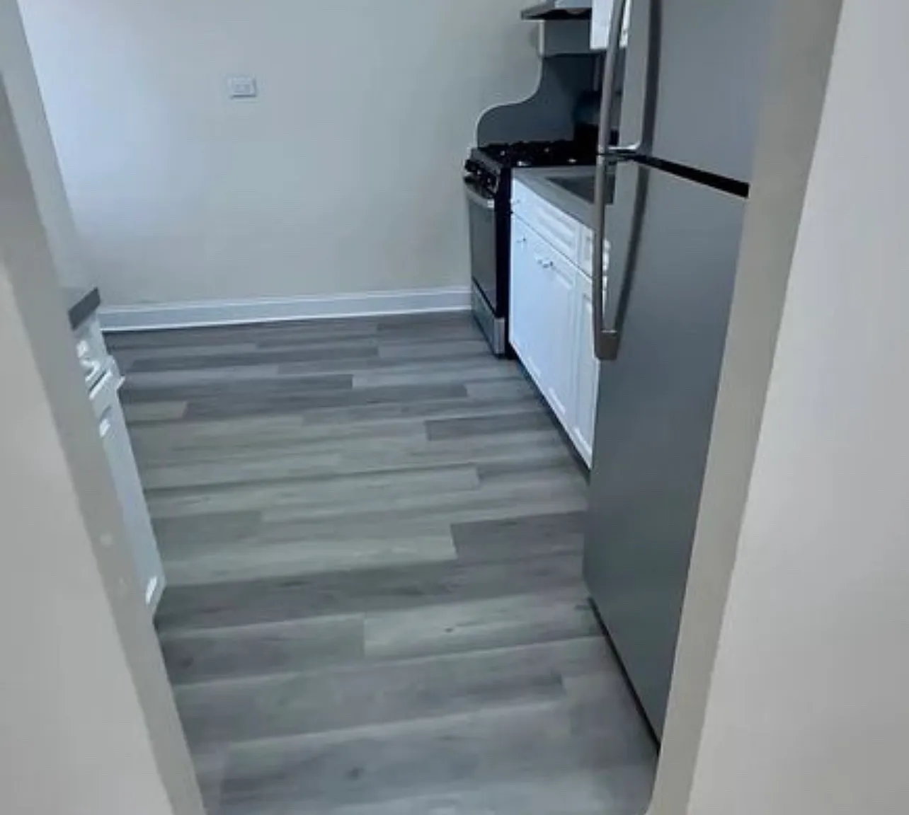 1 bed, 700 sqft, $2,300 — Photo 1