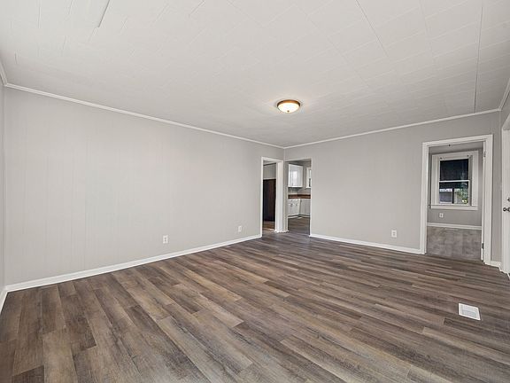 5th image of 1127 W 5th Ave
