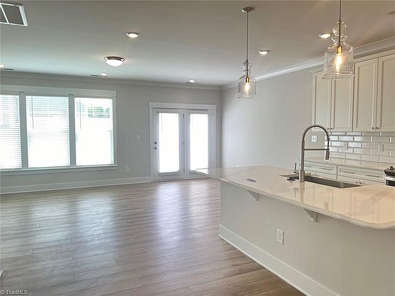 4th image of 1203 Harbor Crossing Way