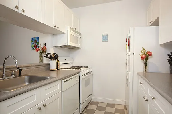 Rented by Town Residential | media 35