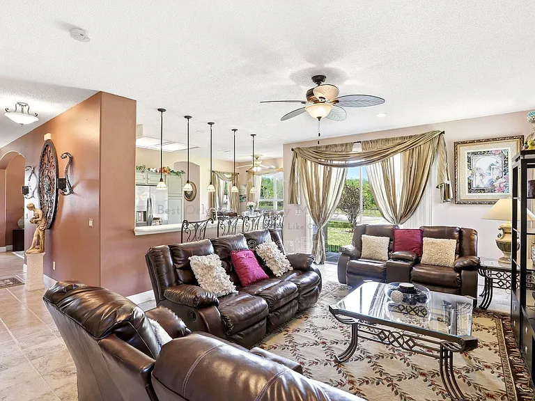 824 Lake Biscayne Way — Photo 26