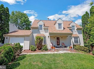 11271 Valley Bend Dr, Germantown, MD 20876