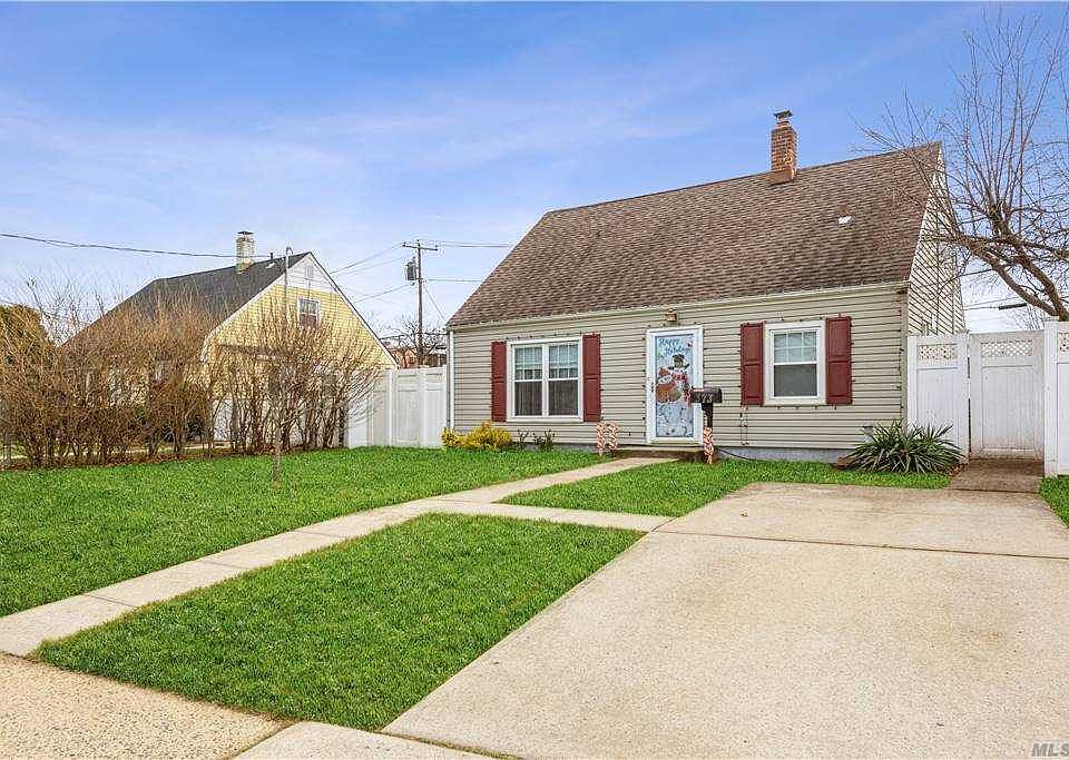 373 Gardiners Ave, Levittown, NY 11756 Zillow
