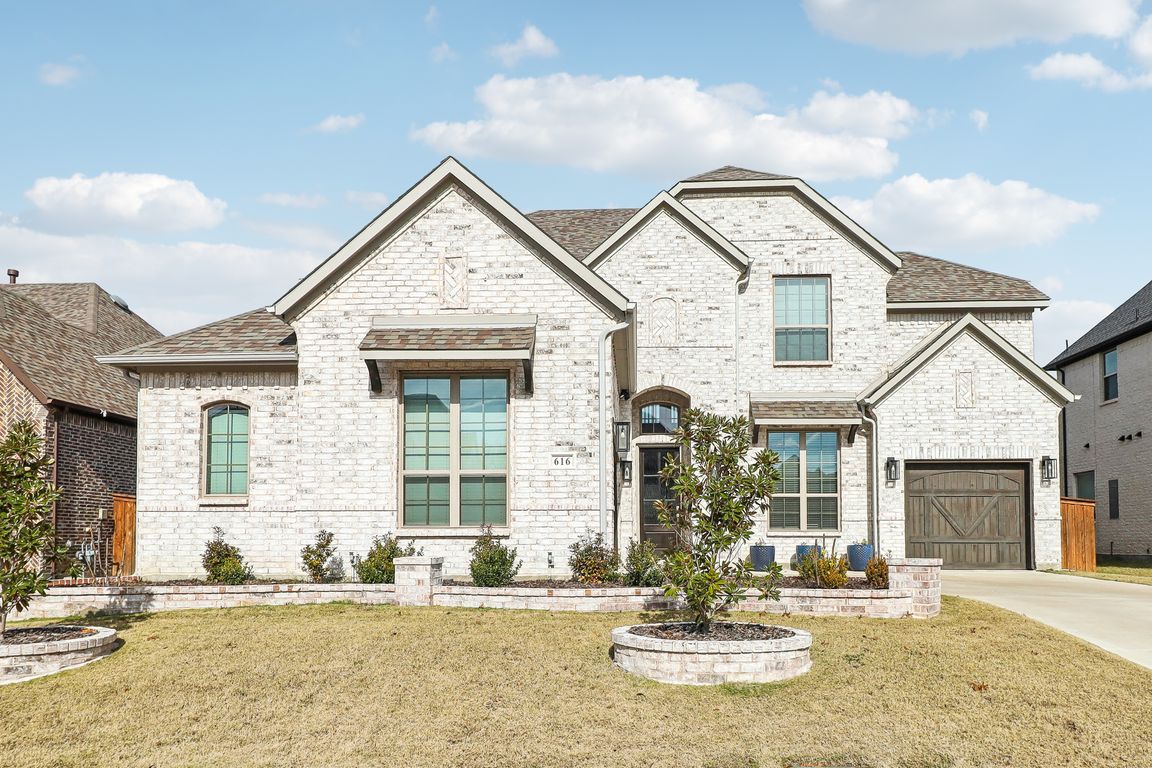 Windy Ridge Ln-001.jpg