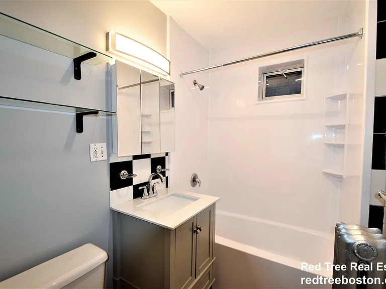 83 Glenville Ave #2 — Photo 7