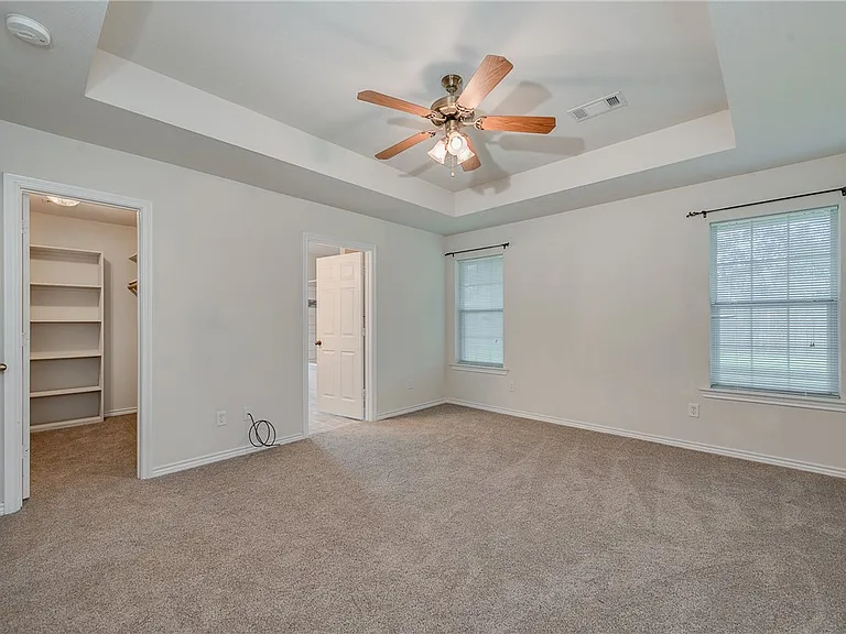 1207 Portsmouth Ct — Photo 16