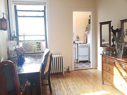 5th image of 622 W 114th St #52B