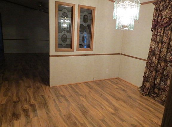 3rd image of 337 Mallalieu Dr SE