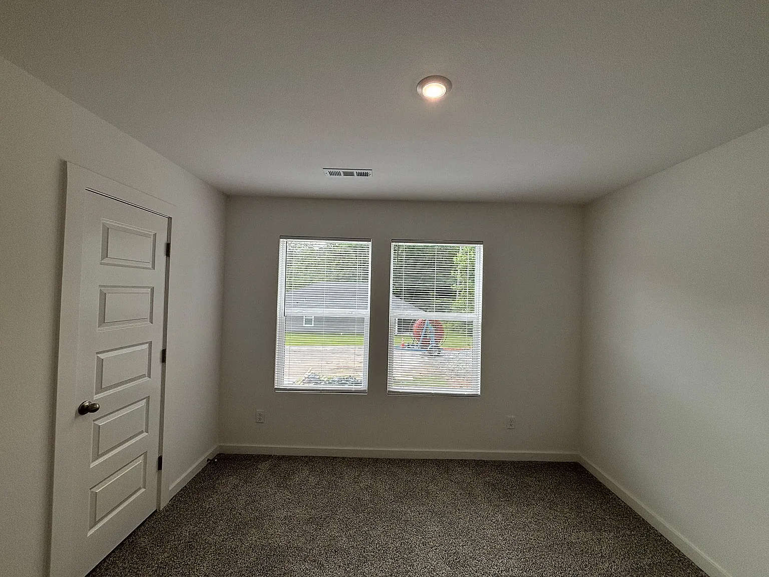8606 Oxford Valley Dr — Photo 4