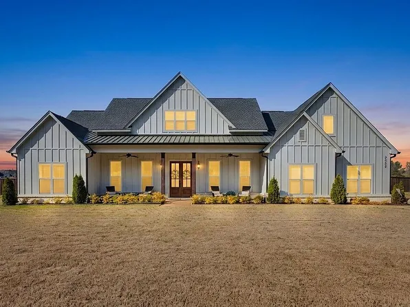 2332 Slocum Rd, Hernando, MS 38632