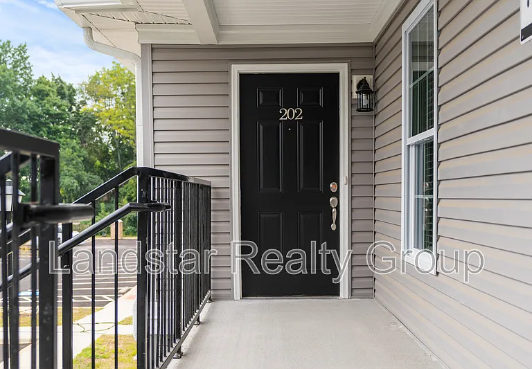 7310 Tiger Way #202 — Photo 5