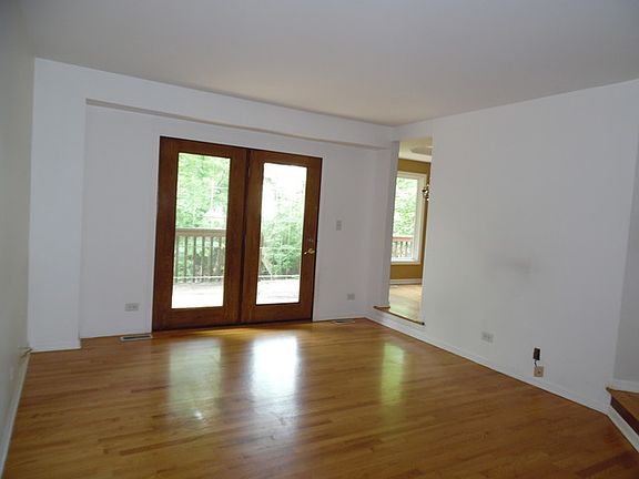 5th image of 657 Walnut Oaks Dr