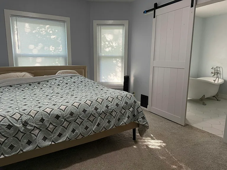 409 E Porter St — Photo 12