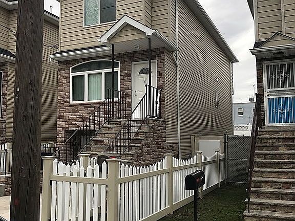 5th image of 15 Cornell Pl