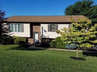 1501 Randow Rd, York, PA 17403