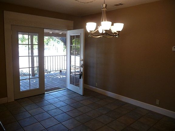 Spacious dining room