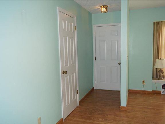3rd image of 6515 Dolphin Cir E
