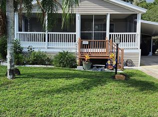 141 Pine Lake Dr, Satsuma, FL 32189