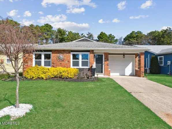 10 Tennis Court, Brick, NJ 08723