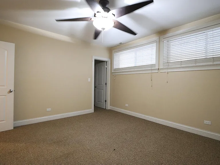 2425 W Arthington St #1 — Photo 19