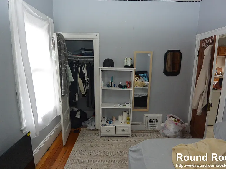 10 Brackett St #10 — Photo 3