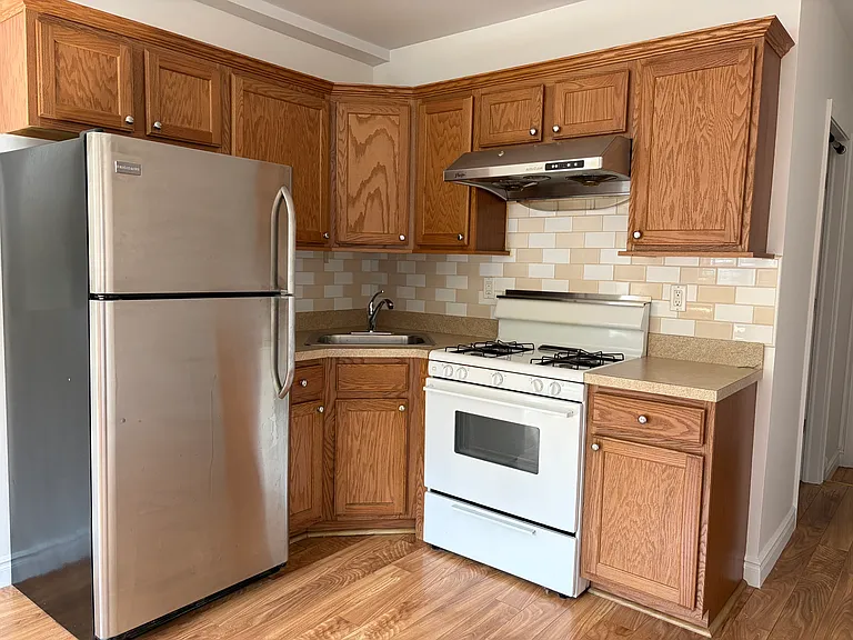 131 Elson St #1 — Photo 4