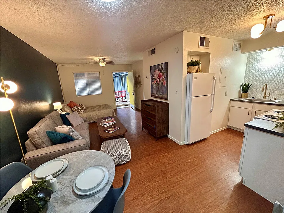 4209 Avenue B #209