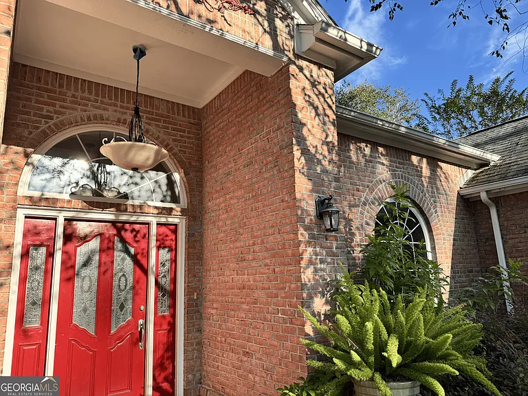 535 Cardinal Cir E — Photo 4