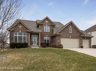 3011 153rd St, Urbandale, IA 50323
