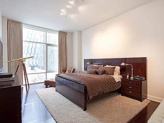 Rented by Sotheby's International Realty | media 4
