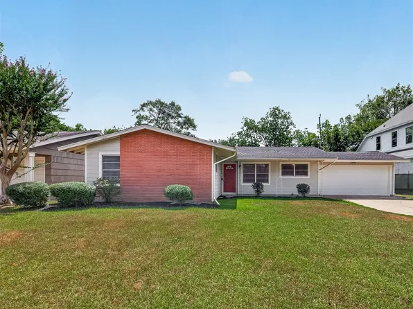 4749 Redstart St, Houston, TX 77035
