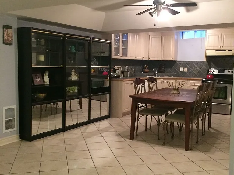 68 Cresswell Ave #BASEMENT — Photo 4