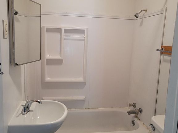 4th image of 1514 Fulton St