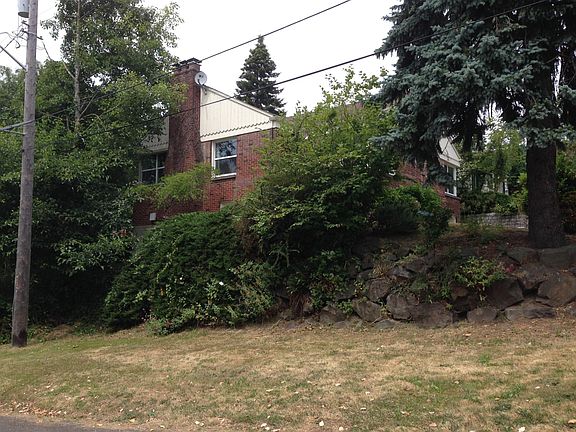 Side view of house (corner lot with lots of light)