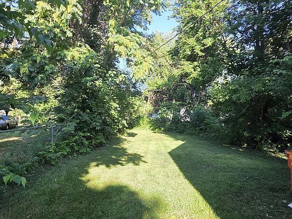 5th image of 1084 Hurd Ave