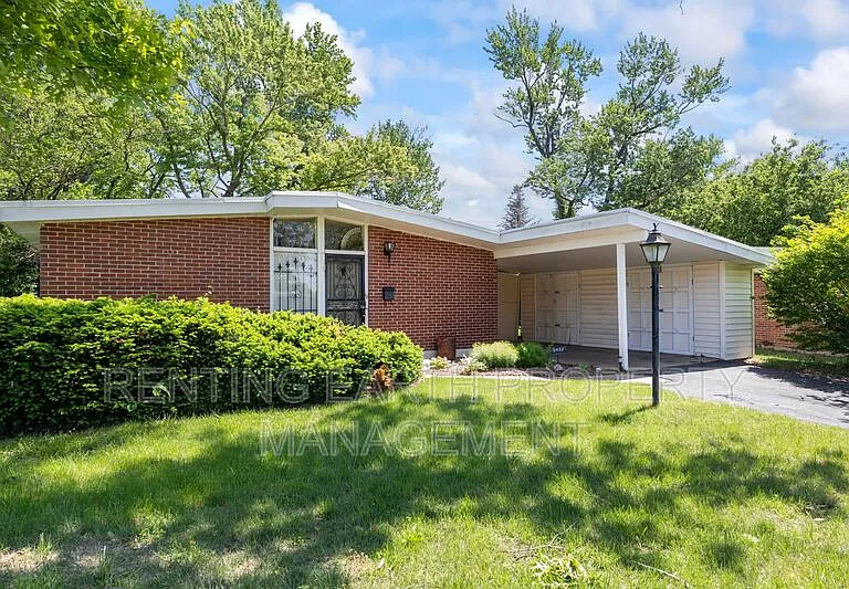 6452 Evergreen Blvd — Photo 6