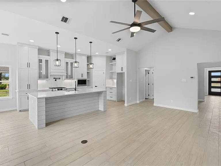 3618 Rebecca Dr — Photo 3