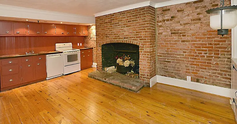 Rented by M.Woods & Associates | media 7