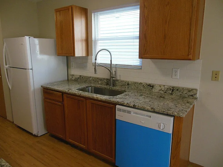 5929 Bay Harbor Dr — Photo 10