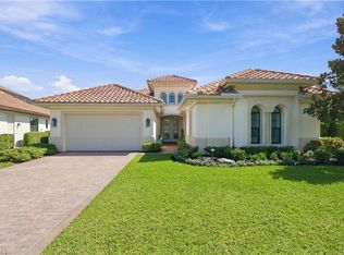 12372 Wisteria DR, NAPLES, FL 34120