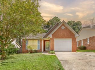 706 W Roxbury Rd, Dothan, AL 36305