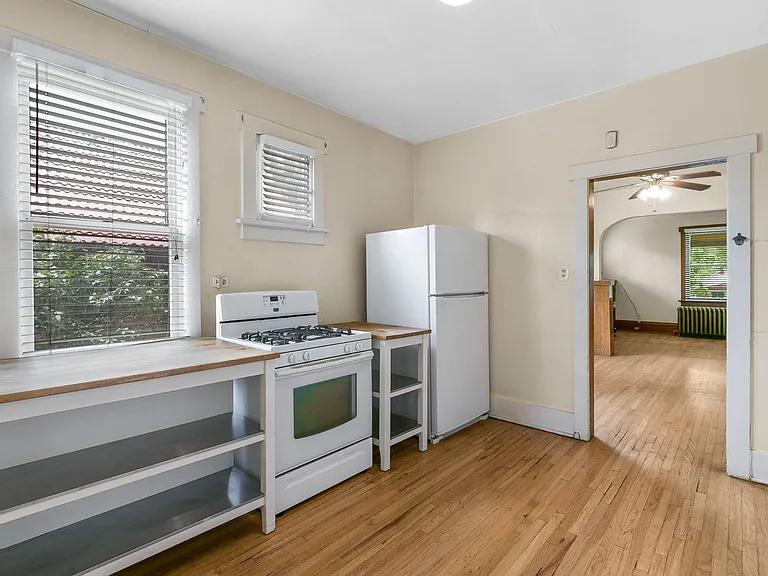 264 S Lafayette St — Photo 10