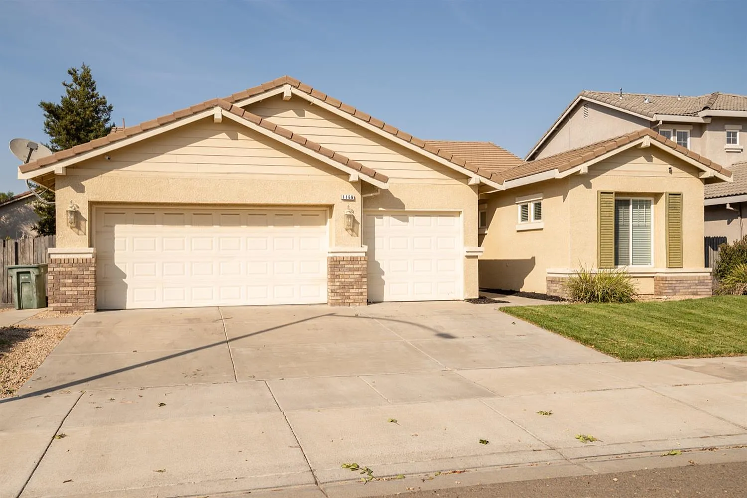 1169 Fox River Way photo 1