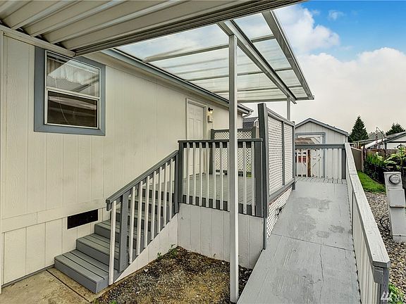 4th image of 5711 100th St NE Unit 53