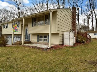10 Elm Rd, Tolland, CT 06084