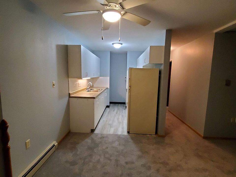 Kitchen & Dining Area