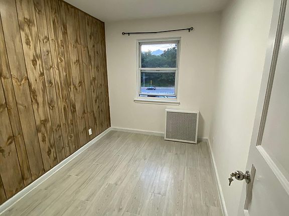 4th image of 58-27 205th St
