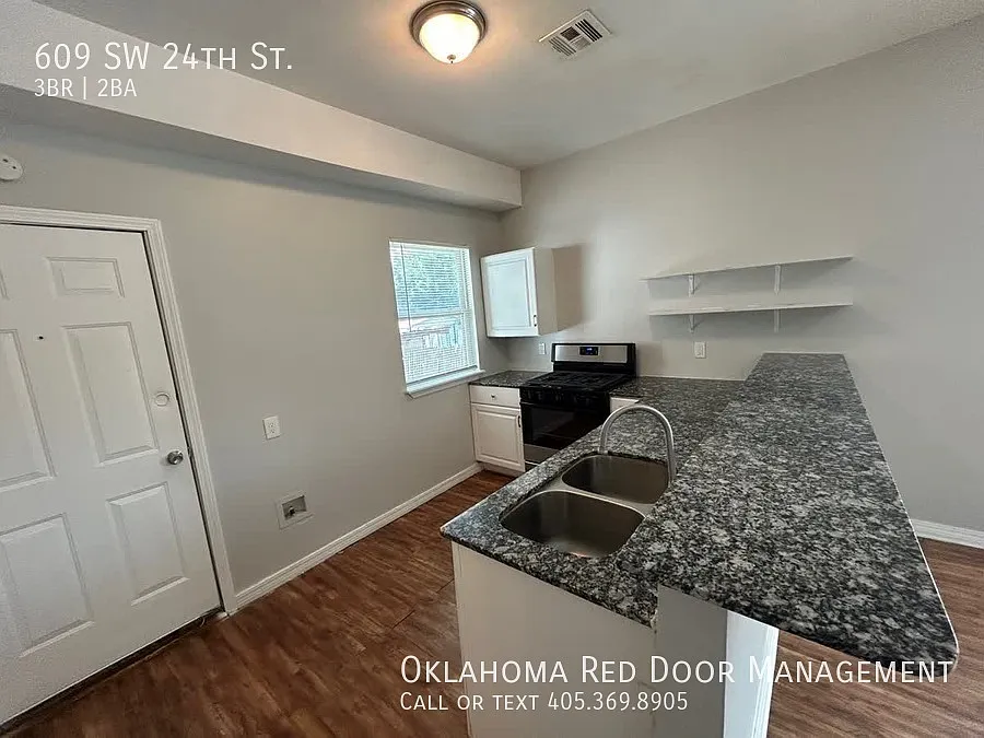 Affordable! 3 Bedroom Rental Home in OKC! — Photo 2
