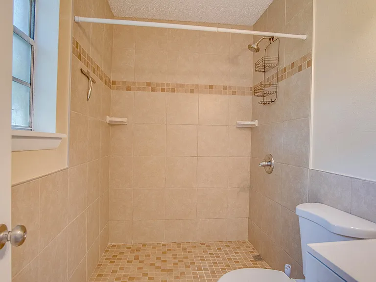 386 Quigley Rd — Photo 18