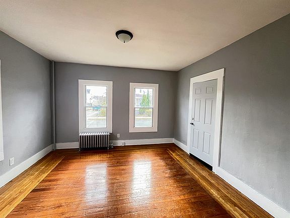 5th image of 52 Wait St #1B